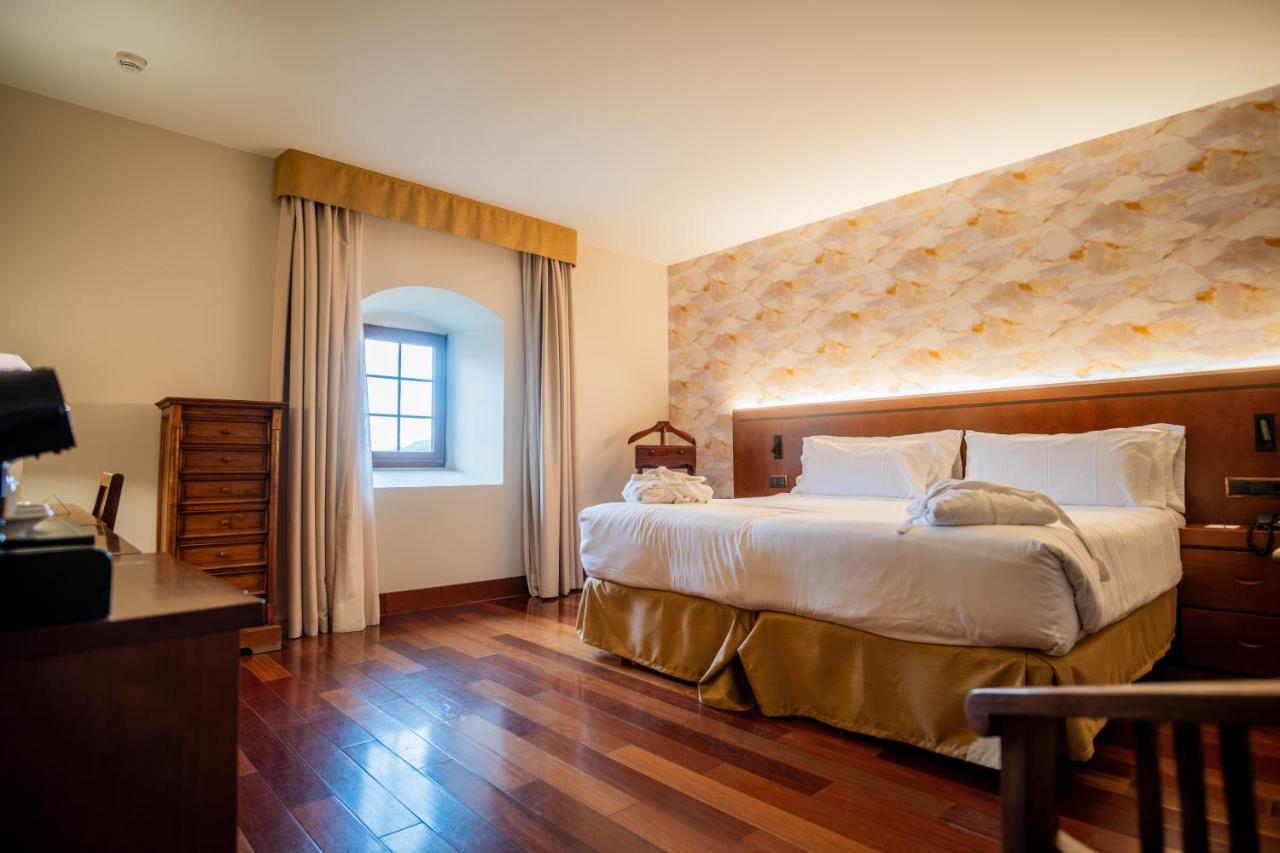 Hotel & Spa Monasterio De בולטניה מראה חיצוני תמונה